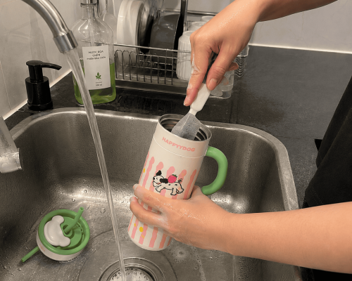 vệ sinh cốc giữ nhiệt mỗi ngày