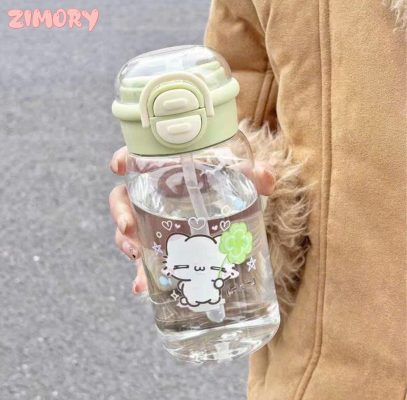 Chọn bình nước nhựa khi đi học